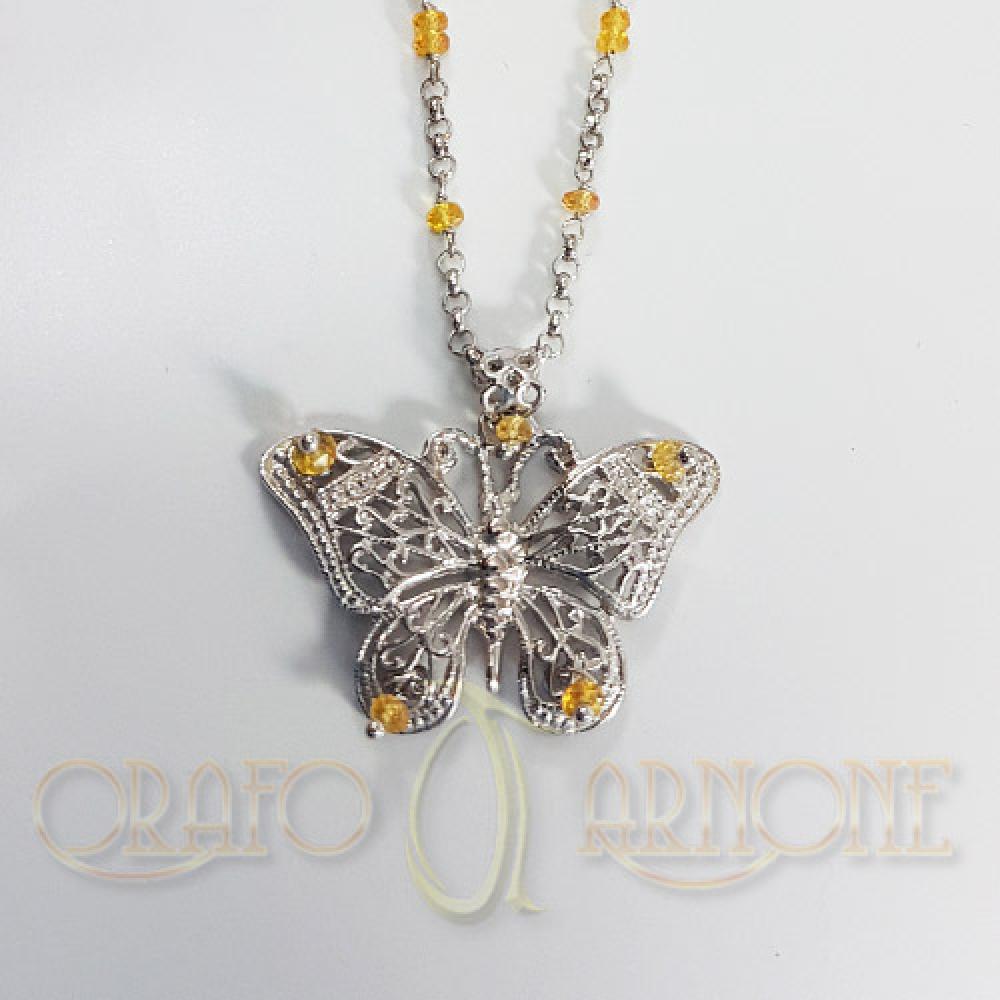 Collana con ciondolo farfalla